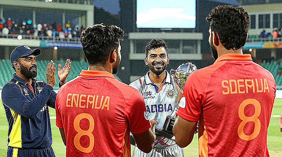 এক রানের দাগ: এশিয়ার টুর্নামেন্ট ক্রিকেটে স্মৃতি, চাপ ও পুনরুদ্ধার এক রানের দাগ: এশিয়ার টুর্নামেন্ট ক্রিকেটে স্মৃতি, চাপ ও পুনরুদ্ধার