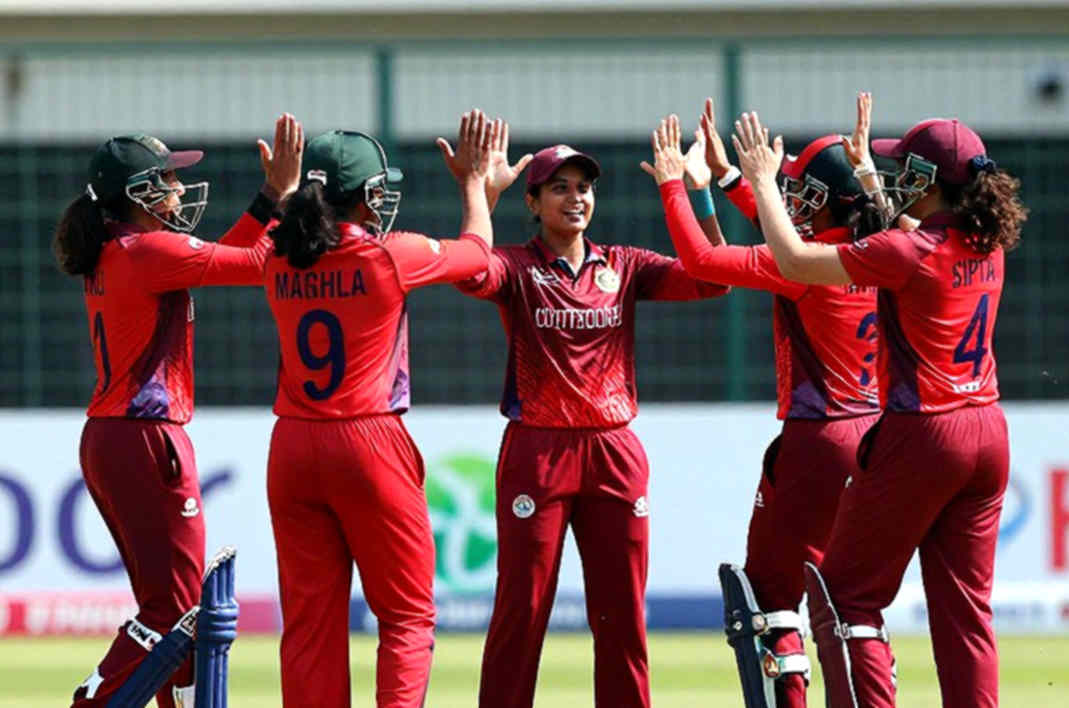 পাকিস্তানের দুই অধিনায়ক: সাদা বলের লেজারে যে ঝুঁকিটা কেউ পড়তে চাইছে না পাকিস্তানের দুই অধিনায়ক: সাদা বলের লেজারে যে ঝুঁকিটা কেউ পড়তে চাইছে না