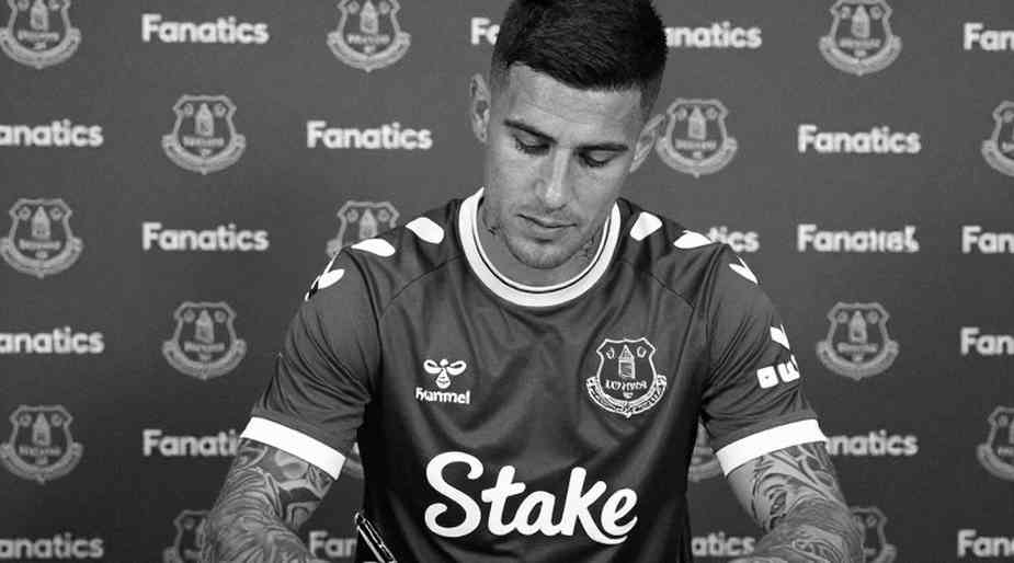 The Night of the Empty Payload: Football Data Integrity and the Limits of Blockchain Verification The Night of the Empty Payload: Football Data Integrity and the Limits of Blockchain Verification