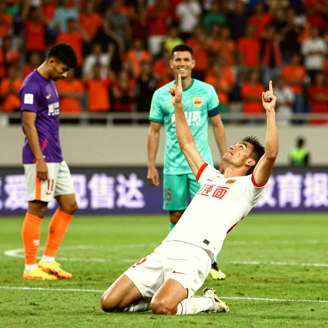 ফ্যান টোকেন থেকে টোকেনাইজড মালিকানা — ফুটবলের লেজারে ব্লকচেইন ঢোকার আসল হিসাব ফ্যান টোকেন থেকে টোকেনাইজড মালিকানা — ফুটবলের লেজারে ব্লকচেইন ঢোকার আসল হিসাব