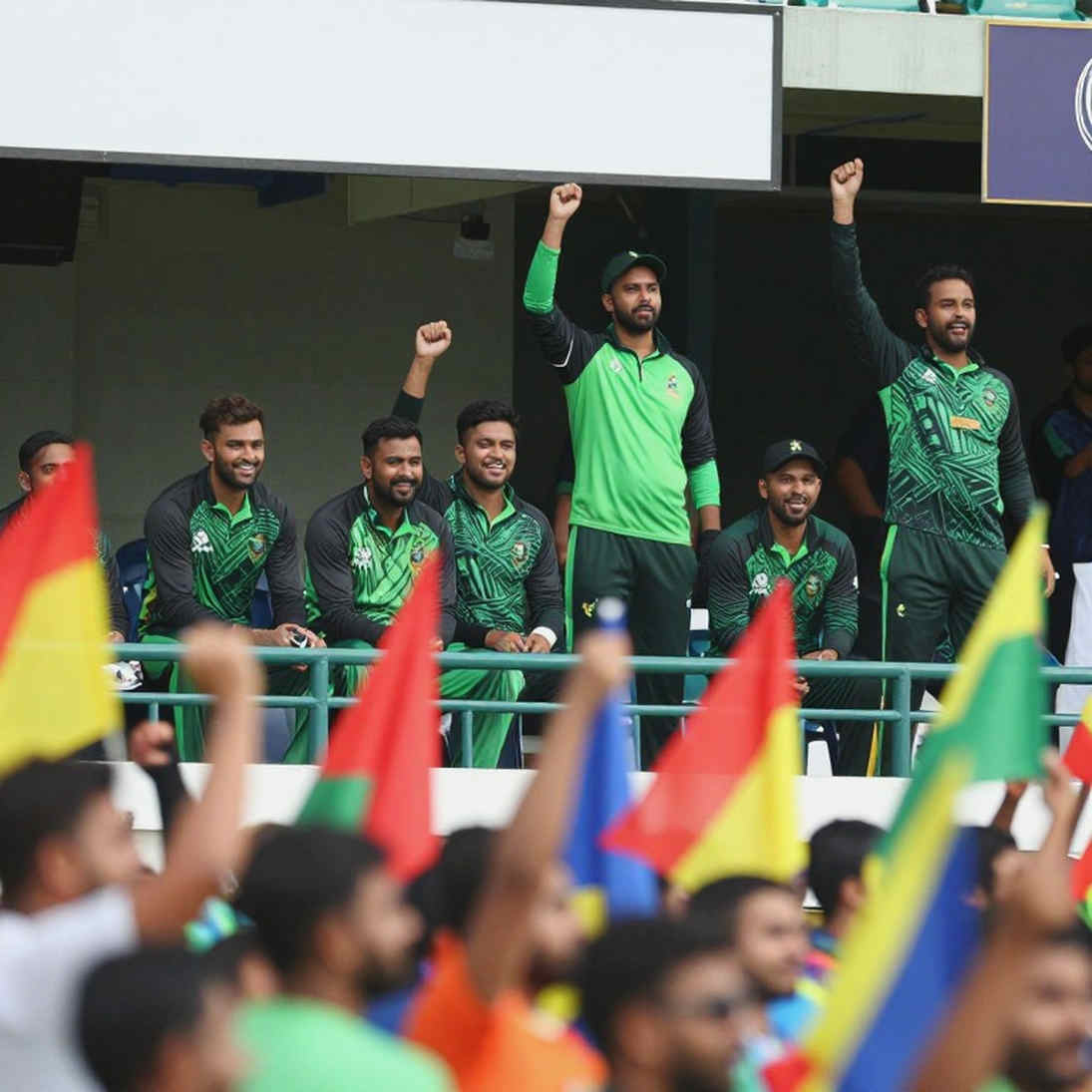 গাপটিলের দ্বিতীয় ইনিংস: হোয়াইট ফার্নসের ব্যাটিং ঘরে একটি প্রতিস্থাপনের পাঠ গাপটিলের দ্বিতীয় ইনিংস: হোয়াইট ফার্নসের ব্যাটিং ঘরে একটি প্রতিস্থাপনের পাঠ