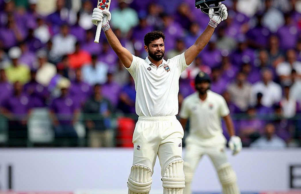৪৬ বলের বৃষ্টি, ২৪ বছরের অপেক্ষা: ভারত-ওয়েস্ট ইন্ডিজ সিরিজের আসল হিসাব ৪৬ বলের বৃষ্টি, ২৪ বছরের অপেক্ষা: ভারত-ওয়েস্ট ইন্ডিজ সিরিজের আসল হিসাব