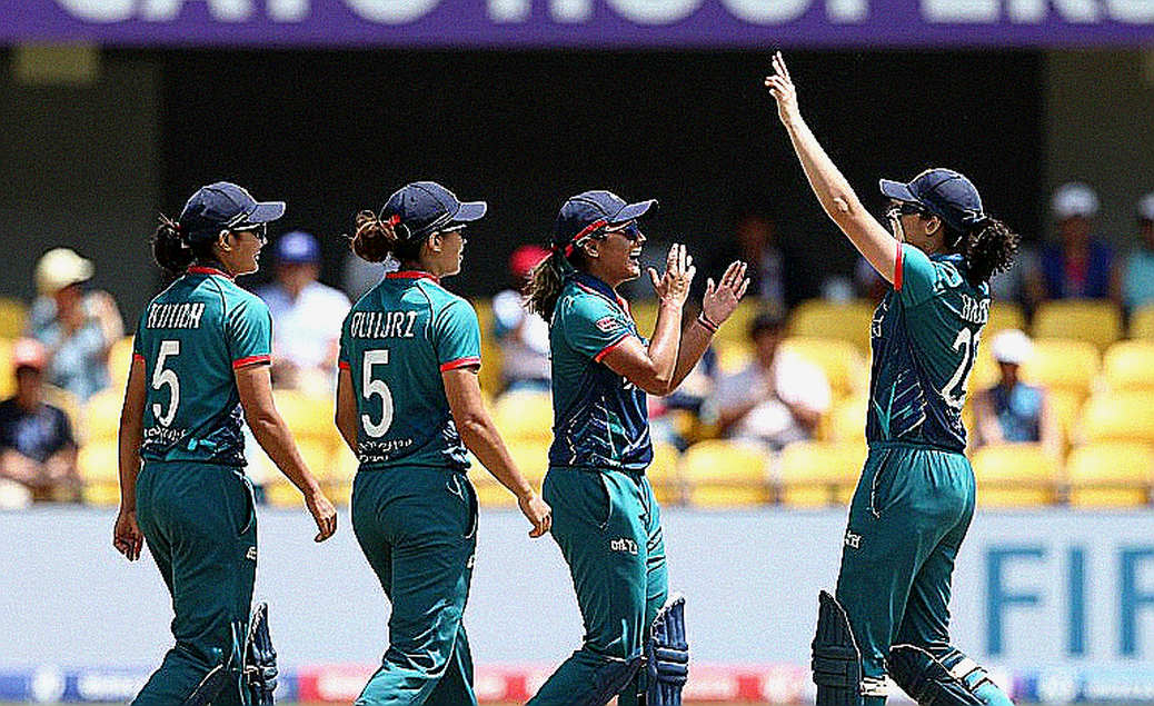 ক্রিকেটের নীরব খাতা ও ব্লকচেইন: রসিদ যেখানে খবরের আগে পৌঁছে যায় ক্রিকেটের নীরব খাতা ও ব্লকচেইন: রসিদ যেখানে খবরের আগে পৌঁছে যায়